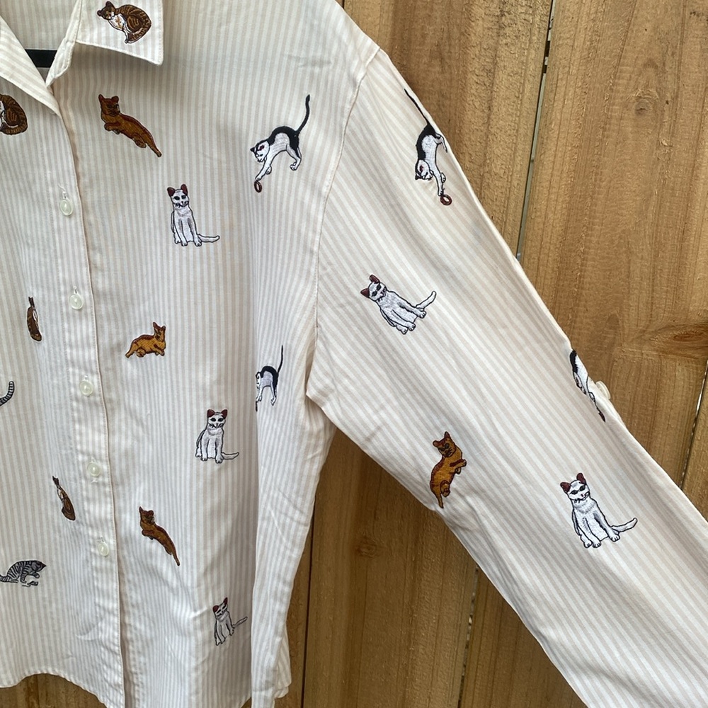 VINTAGE 90s Cat Embroidered Pinstripe Blouse Size Large Cat Lady Teacher Grandma - Picture 7 of 8